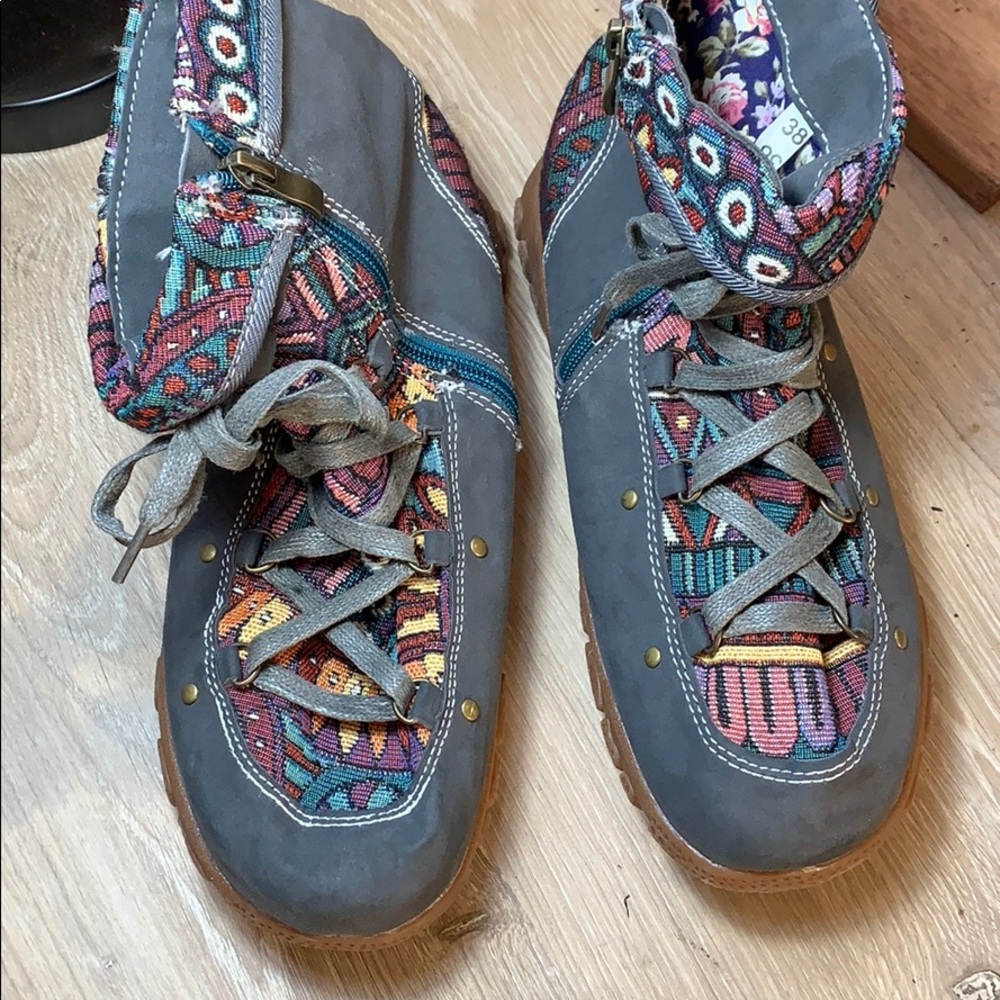 Leather boots